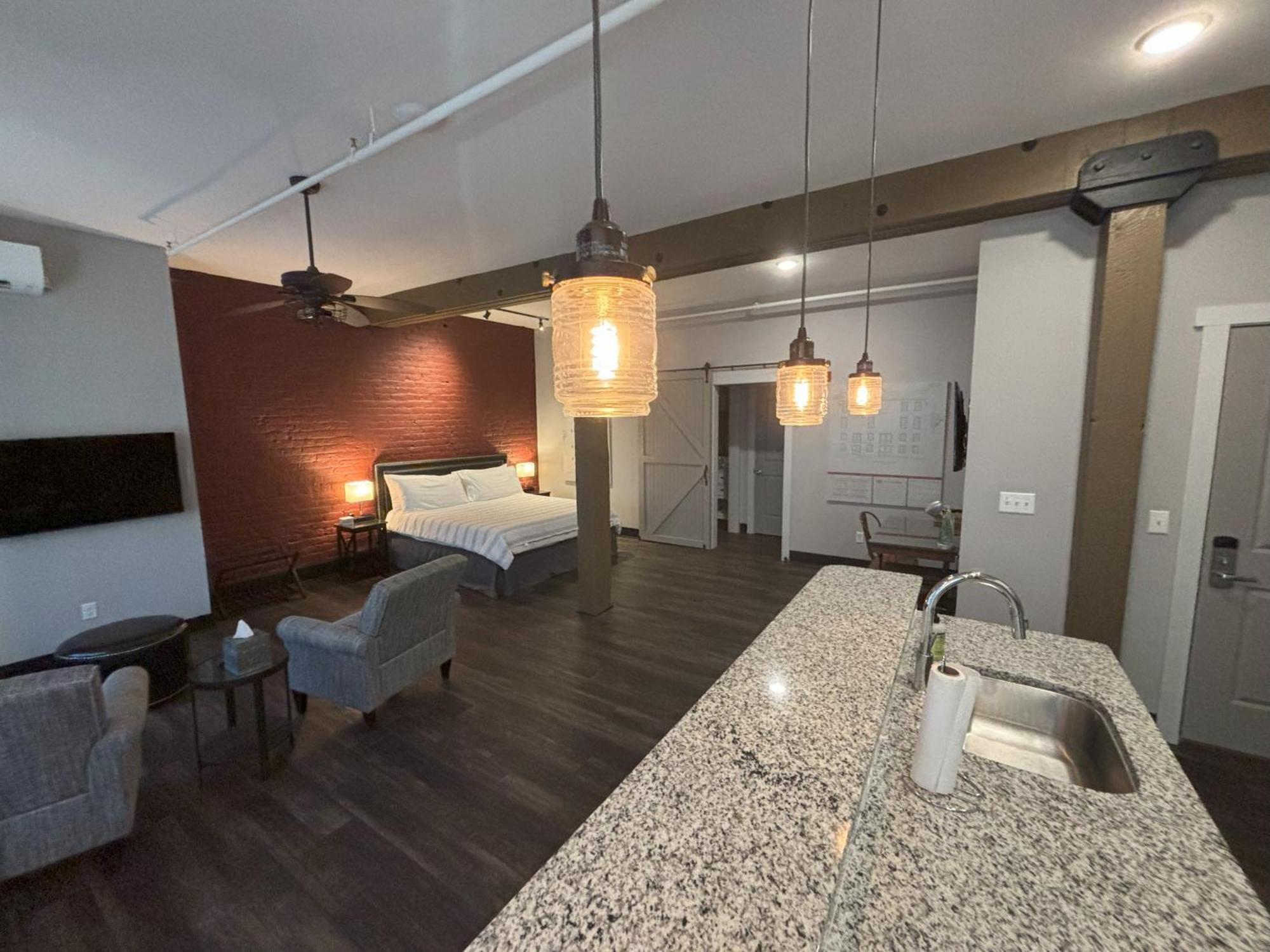 Apartamento Gibson'S Warehouse Staunton Exterior foto
